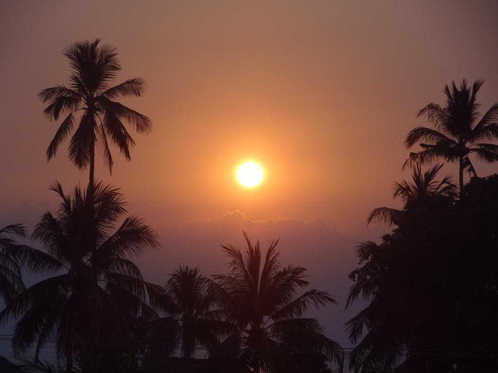 Teras Lombok Bungalow Senggigi Buitenkant foto